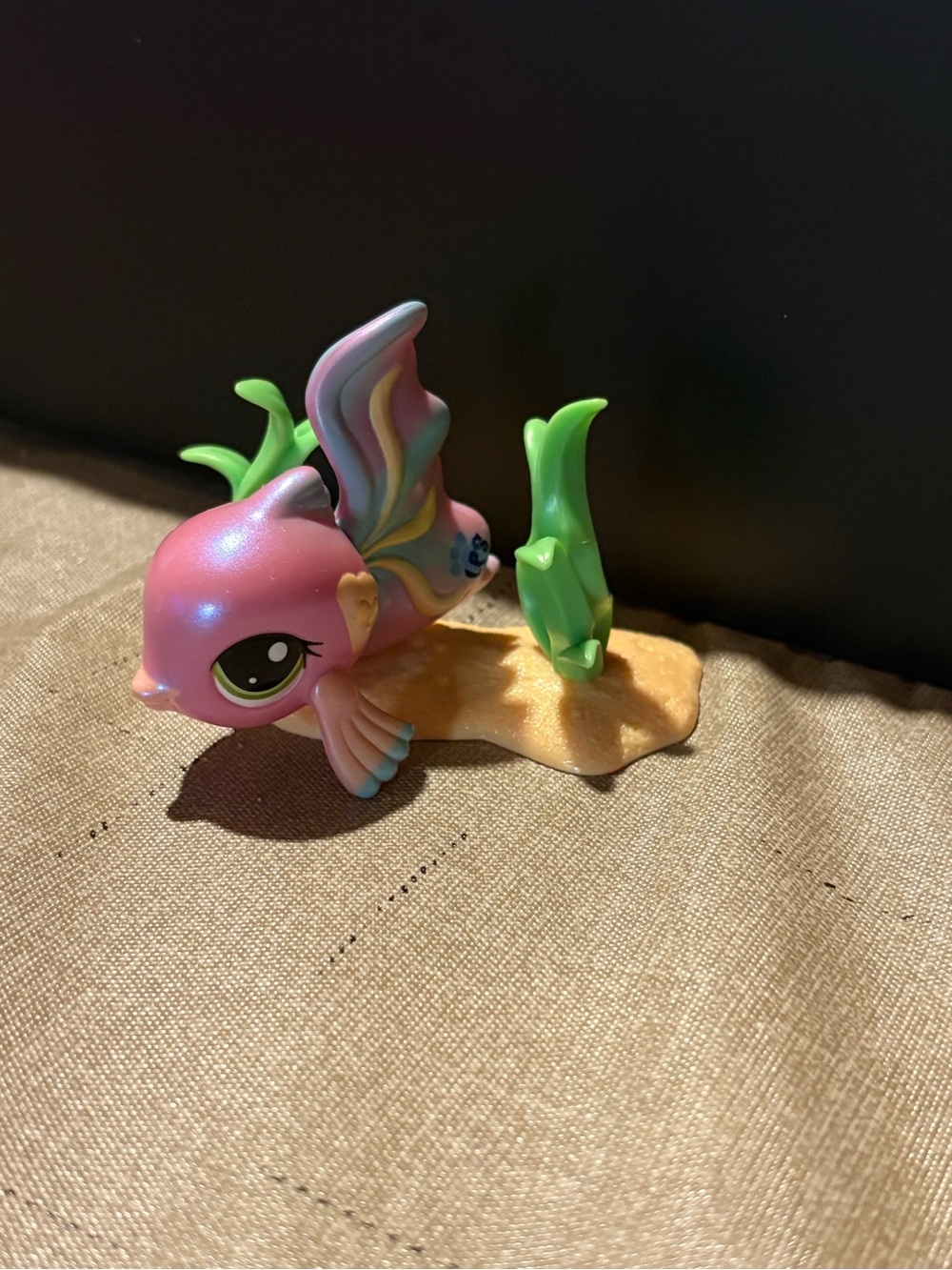 2010 Littlest Pet Shop Shimmery Pink Fish with Green Seaweed Accent